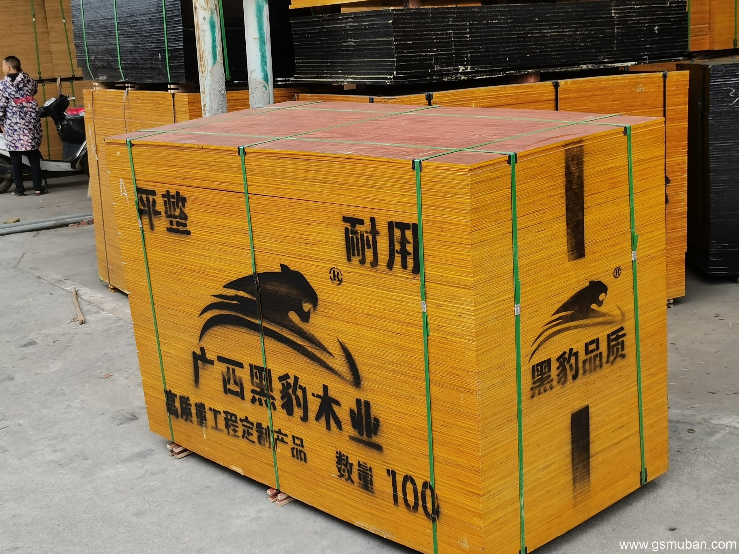 如何正確選擇使用建筑模板，廣西桉木建筑模板深受工地喜愛