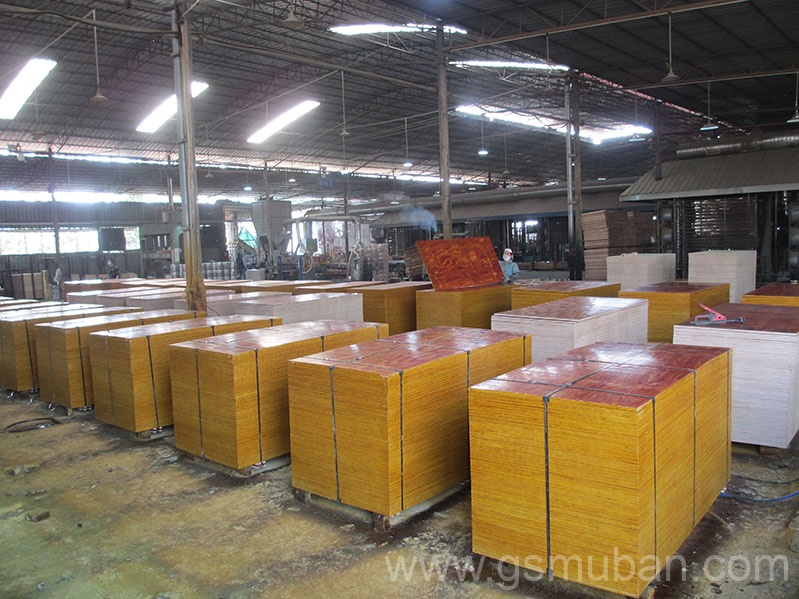 建筑模板廠家哪種材質(zhì)好？認清分類 按需選購